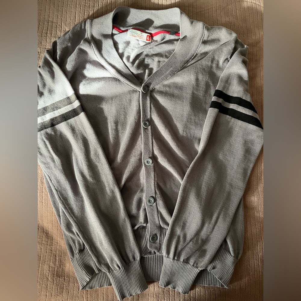 Nice oversized grey cardigan!
